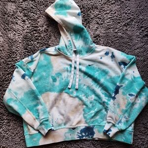 Nike cropped hoodie